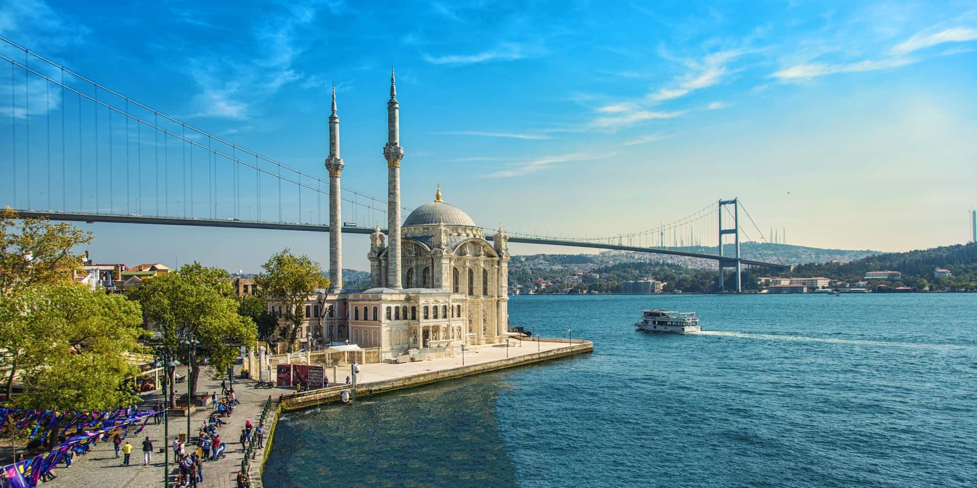 Istanbul Urlaub 2026 mit Blick auf Bosporus und Sehenswürdigkeiten